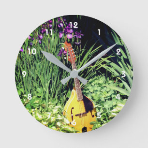 Horloge Ronde Mandolin Et Iris Flower Garden