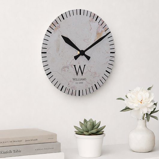 Horloge Ronde Marbre Blanc Monogramme Initiale Noire & Nom Perso