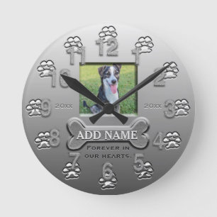 Horloge Ronde Mémorial photo de chien d'argent personnalisé