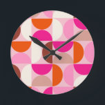 Horloge Ronde Mi-siècle Moderne Abstrait Motif rose orange<br><div class="desc">Motif moderne rétro du milieu du siècle - formes géométriques abstraites - motif minimaliste en rose,  orange,  Brown et blanc.</div>