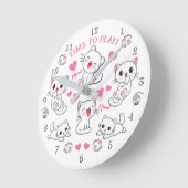 Horloge Ronde Mignons petits chats blancs s'amusent Il est temps (Angle)