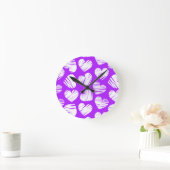 Horloge Ronde Moderne violet blanc Doodled Heart Valentine's Day (Maison)