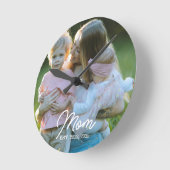Horloge Ronde Mom Established White Script Photo (Angle)