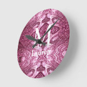 Horloge Ronde monogramme de nom girly abstrait métallisé rose (Angle)