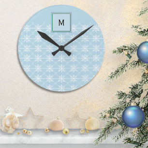Horloge Ronde Monogramme Élégant Bleu Élégant Snowflakes hiver