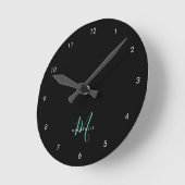Horloge Ronde Monogramme élégant moderne noir sarcelle écriture (Angle)