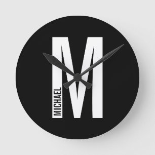 Horloge Ronde Monogramme et nom personnalisés modernes