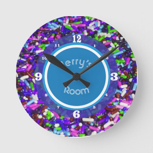 Horloge Ronde Monogrammed Candy Sprinkles (Recto)