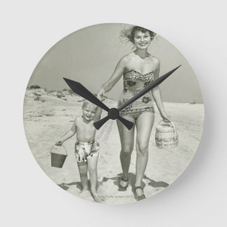 Horloge Ronde Mother and Son Walking