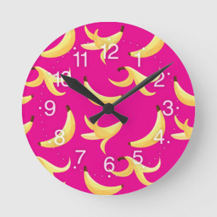 Horloge Ronde Motif de banane jaune rétro drôle éditable pour fê