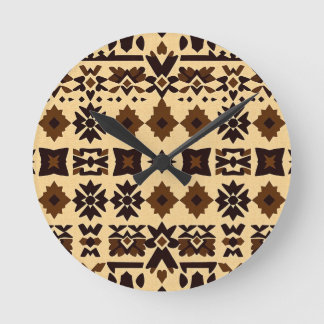 Horloge Ronde Motif de bloc tribal des Caraïbes — Brun Terreux