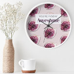 Horloge Ronde Motif de Fig violet moderne & Vous êtes Figgin' Aw<br><div class="desc">Motif de Fig violet moderne & Vous êtes Figgin' Awesome</div>