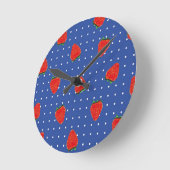 Horloge Ronde motif de fraise avec points (Angle)