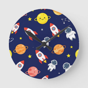 Horloge Ronde Motif de jolis enfants explorant l'espace
