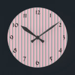 Horloge Ronde Motif des rayures rose et gris<br><div class="desc">Alternant motif rayé rose et gris. Bandes roses et grises.</div>