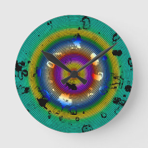 Horloge Ronde Motif entouré de plusieurs couleurs