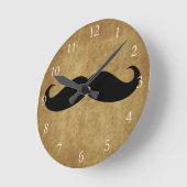 Horloge Ronde Moustache vintage avec texte personnalisé (Angle)