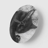 Horloge Ronde N&B - Chat endormi (Angle)