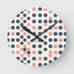 Horloge Ronde Navy moderne et pois géométriques pêche