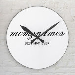 Horloge Ronde Nom de la calligraphie personnalisée de la meilleu<br><div class="desc">Célébrez les mamans spéciales de votre vie avec notre design personnalisé Best Mom Ever Calligraphy Name, parfait pour la fête des mères, les anniversaires, ou toute occasion de montrer votre amour. Ce cadeau élégant et personnalisable est idéal pour toutes les mamans, qu’elles soient la meilleure maman au monde, maman-chien, maman-chat...</div>