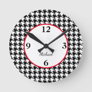Horloge Ronde Nom, Houndstooth Motif Accent rouge 8 pouces Acryl