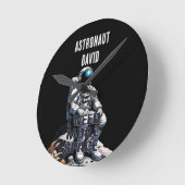 Horloge Ronde Nom personnalisé Astronaut - 'I Need More Space' F (Angle)
