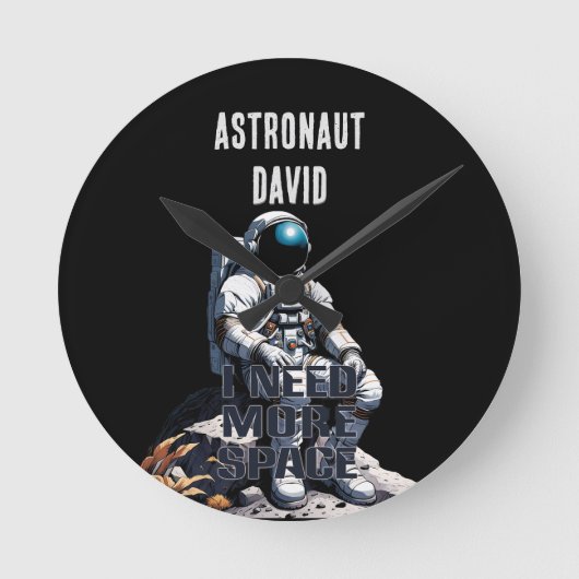 Horloge Ronde Nom personnalisé Astronaut - 'I Need More Space' F (Recto)