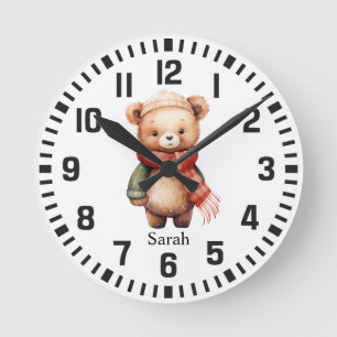 Horloge Ronde Nom personnalisé cool Ours avec Attire et Casquett