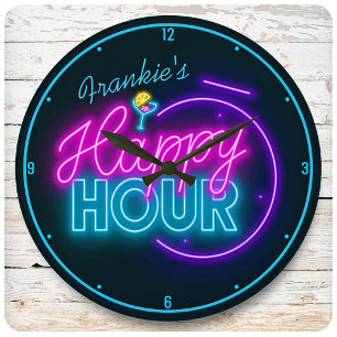 Horloge Ronde NOM Personnalisé Retro Faux Neon Happy Hour Bar