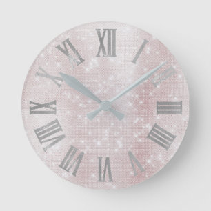 Horloge Ronde Numéros romains gris argenté rose pâle minimal