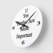 Horloge Ronde Oui les tortues sont plus importantes (Angle)