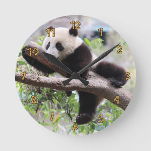 Horloge Ronde Panda CUB détendant dans un arbre