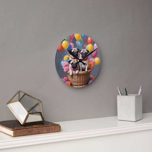 Horloge Ronde Panier rempli de Carlins et de ballons (Bureau)