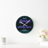 Horloge Ronde Papa's Garage Blue Neon Look Any Date Any Name - (Maison)