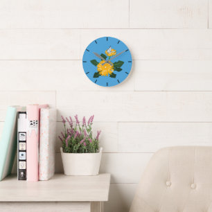 Horloge Ronde Papillon Pollinisant une mauvaise herbe de pissenl