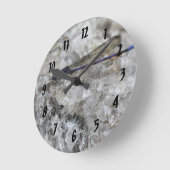 Horloge Ronde Papillon pourpre sur Quartz Rock Nature (Angle)