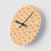 Horloge Ronde Pastel Bows & Flowers Pattern – Cute Yellow Girly  (Angle)