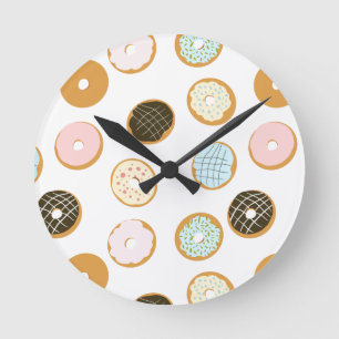 Horloge Ronde Pâtissier avec donut mignon et glaçage coloré