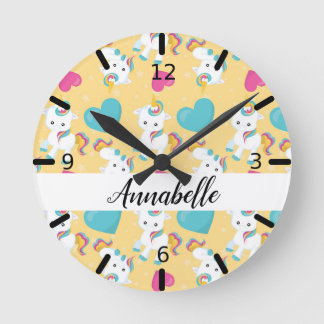 Horloge Ronde Personalized Baby Unicorns & Hearts