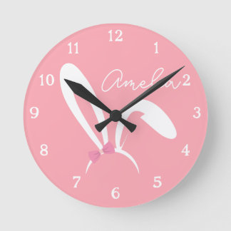 Horloge Ronde Personalized Pink Bunny Nursery Wall Clock Cute