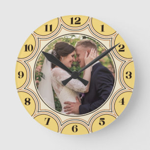 Horloge Ronde Photo de famille Modern Yellow Sunburst Personnali