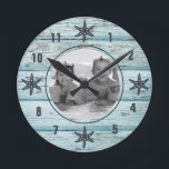 Horloge Ronde Photo Distressed Blue Beach Wood Starfish<br><div class="desc">Bois de plage dévêtu en bleu avec horloge murale d'étoile bleue de minuit avec votre photo préférée. Faites un grand cadeau ou un décor pour votre maison de plage. Si vous avez des questions sur le "DESIGN ONLY" ou si vous avez besoin d'aide, envoyez-moi un message ou visitez mon lien...</div>