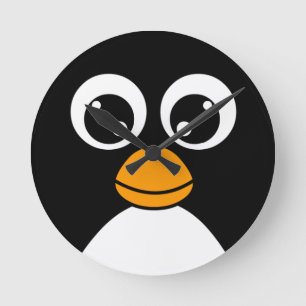 Horloge Ronde Pingouin mignon de bande dessinée noir et blanc