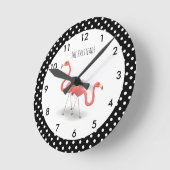 Horloge Ronde Pink Flamingo with Black Polka Dots (Angle)