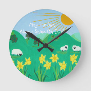 Horloge Ronde pittoresque illustration amusante de mouton mignon