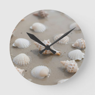 Horloge Ronde Plage Sérénité des Coquillages Délicats