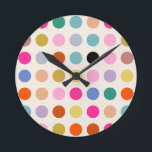 Horloge Ronde Points géométriques Vintages colorés<br><div class="desc">Points géométriques vintages colorés - design rétro - arrière - plan blanc crème et points colorés en rose,  jaune,  vert,  bleu et orange.</div>