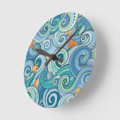 Horloge Ronde Poisson Parmi Le Motif Des Vagues (Angle)