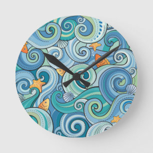 Horloge Ronde Poissons parmi le motif de vagues