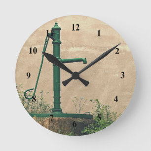 Horloge Ronde Pompe d'eau verte vintage